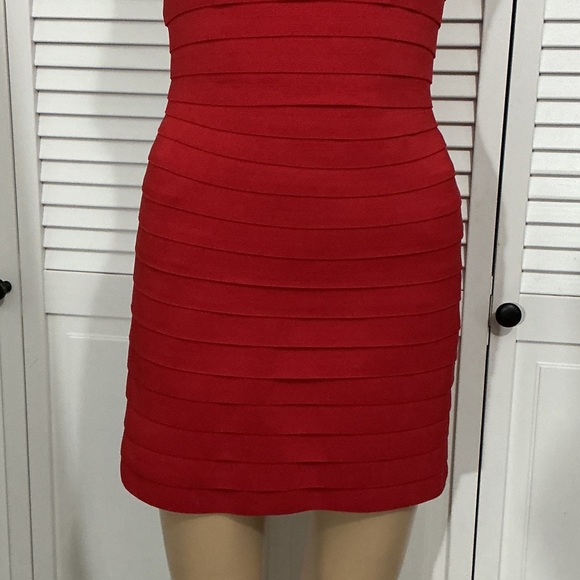 Sherri Hill Red Beaded Halter Mini Dress - Picture 4 of 13